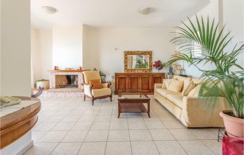 Amazing Home In Kaki Thalassa Keratea W/ 3 Bedrooms