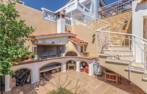 Amazing Home In Kaki Thalassa Keratea W/ 3 Bedrooms