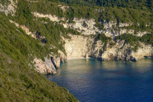 Ahai Paxos Villa