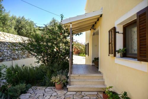 Ahai Paxos Villa