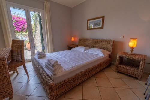 Corfu Beachfront Villa Benele