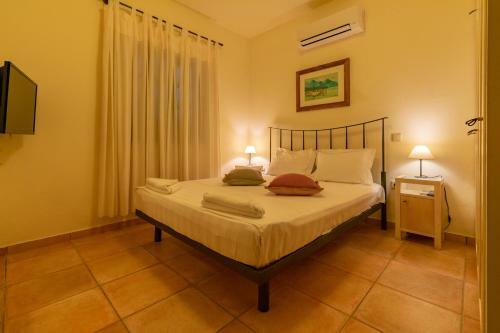 Corfu Beachfront Villa Benele