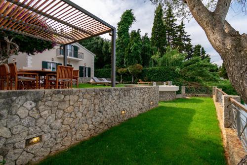 Corfu Beachfront Villa Benele