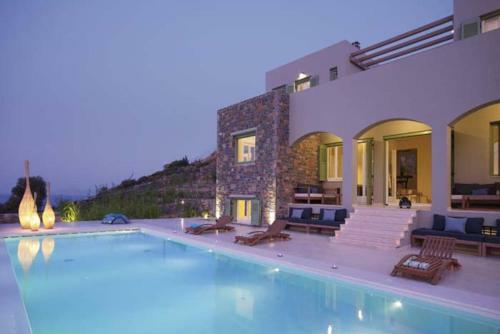 Villa Queen
