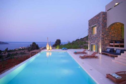 Villa Queen