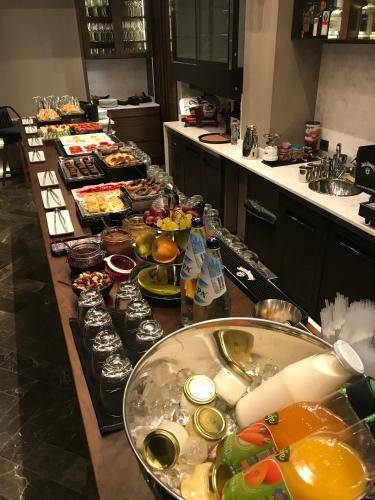 Aya Hotel