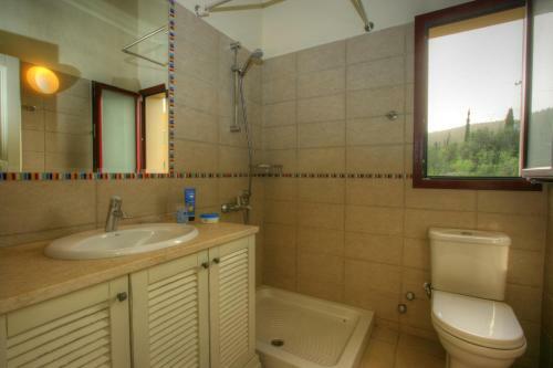 Fiskardo Villa Sleeps 4 Pool Air Con Wifi