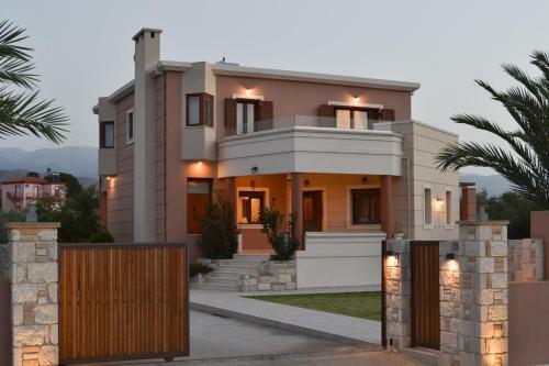 Private Pool Luxurious Villa