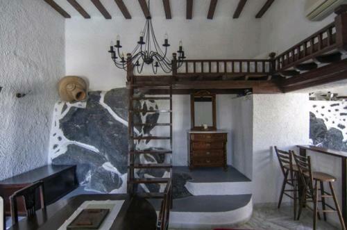 Apartamento Author's Cave House,breathtaking Caldera View!6pax