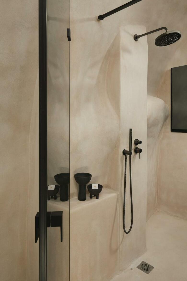 Hotel Divine Cave Experience