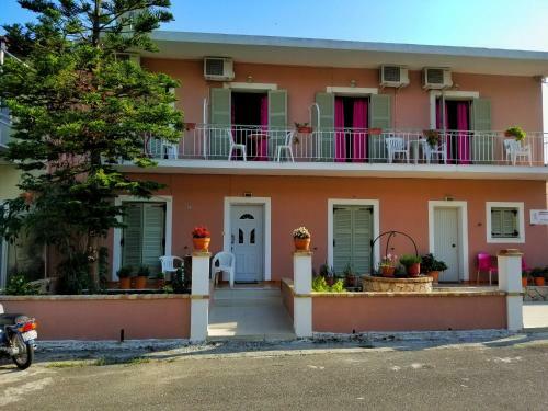Julianos Apartments Ipsos