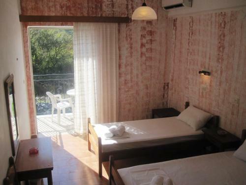 Anetta Apartments