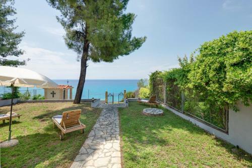Beachfront Villa Posidi