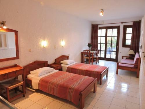 Thamiris Apartments