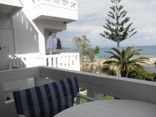 Thamiris Apartments