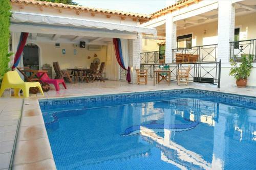 Luxury Villa Blue Dolphins With Pool.