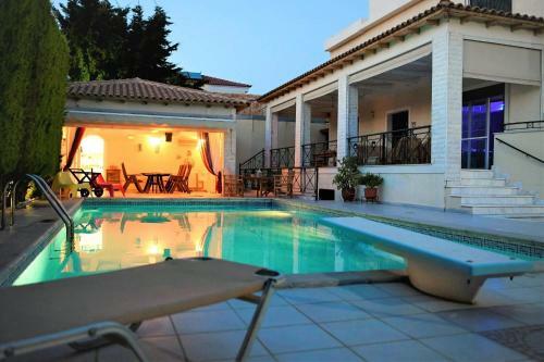 Luxury Villa Blue Dolphins With Pool.