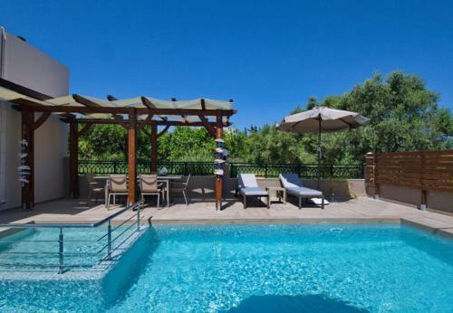 Kamisiana Villa Sleeps 7 With Pool And Air Con