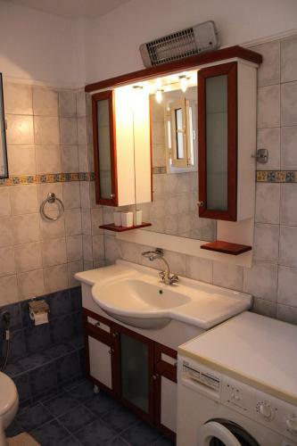 Toli Apartments