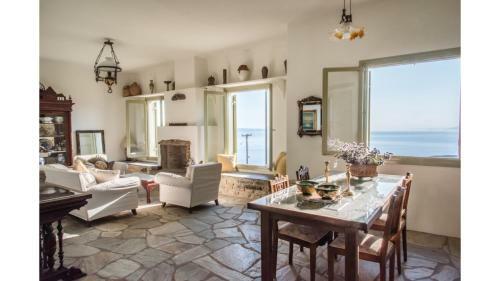 Amaryllis House - Tinos