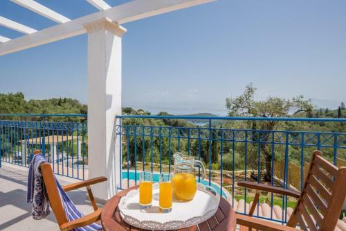 Karyotiko Villa Sleeps 8 Pool Wifi