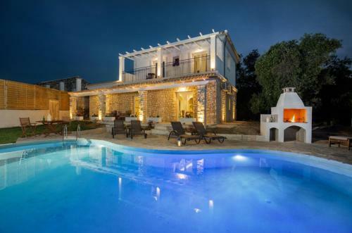 Karyotiko Villa Sleeps 8 Pool Wifi