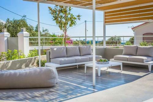 Karavadhos Villa Sleeps 6 Pool Air Con Wifi