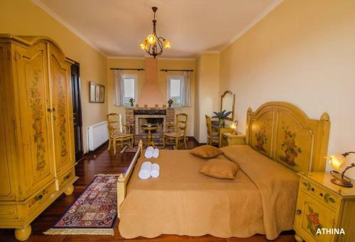 Kassiopi Villa Sleeps 12 Pool Wifi
