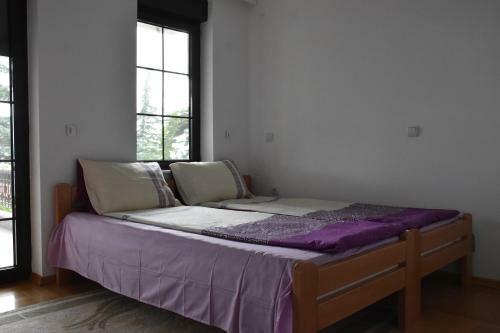 Bache Apartments