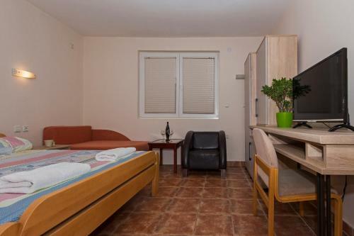 Hostal Bitrak Guest House