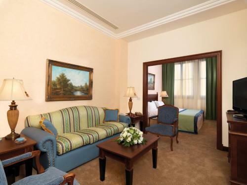 Le Patio Boutique Hotel Downtown