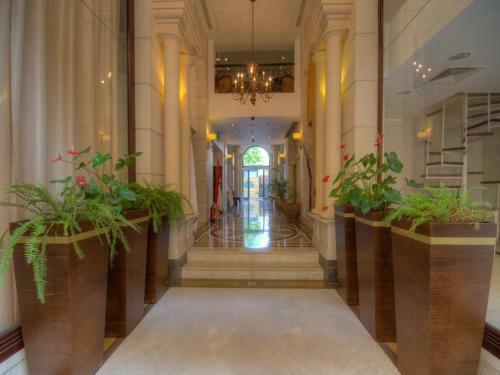 Le Patio Boutique Hotel Downtown