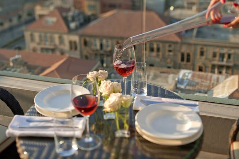 Hotel Saifi Suites