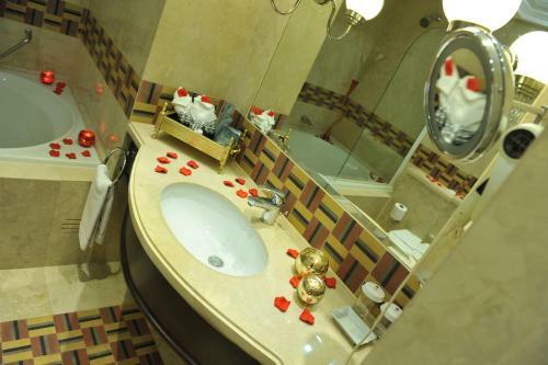 Warwick Palm Beach Hotel