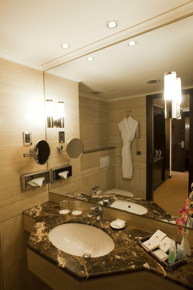 Hotel Ramada Plaza Beirut Raouche