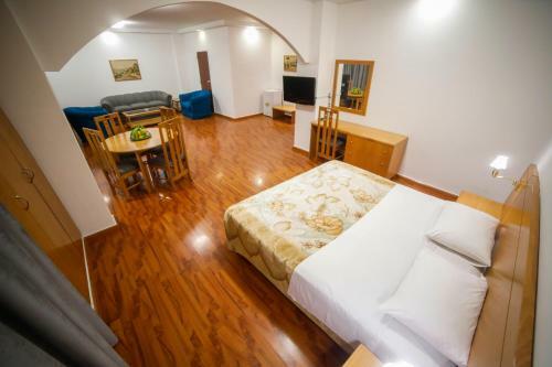 Aparthotel White House Suites