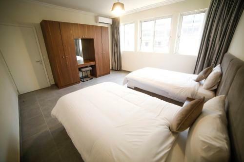 Aparthotel White House Suites