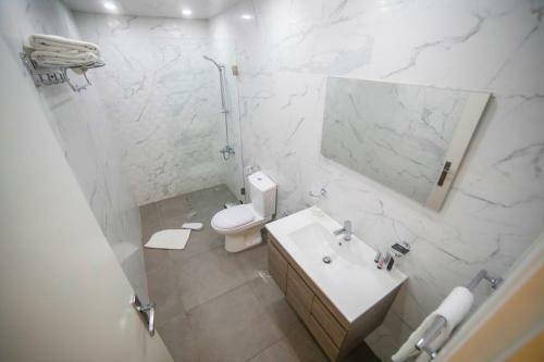 Aparthotel White House Suites