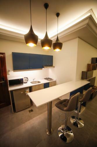 Aparthotel White House Suites