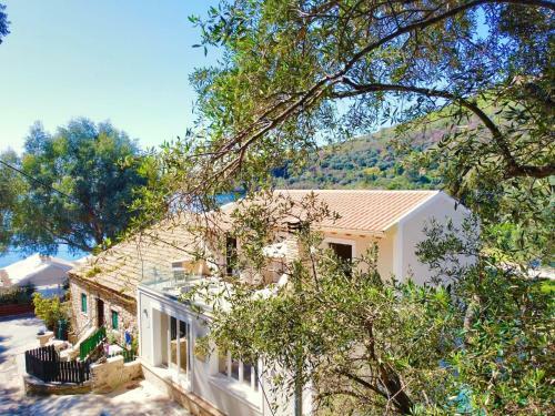 Beachfront Villa Nikolakis Kerasia