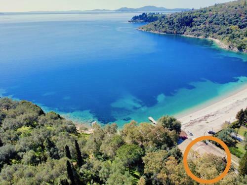 Beachfront Villa Nikolakis Kerasia