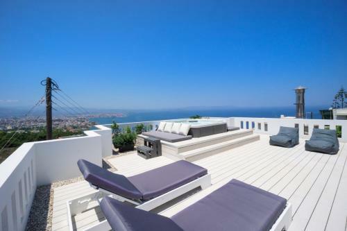 Apartment With Rooftop Hot Tub