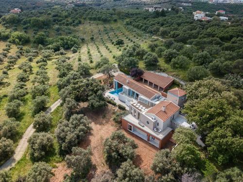 Villa Vilia, House On The Hill