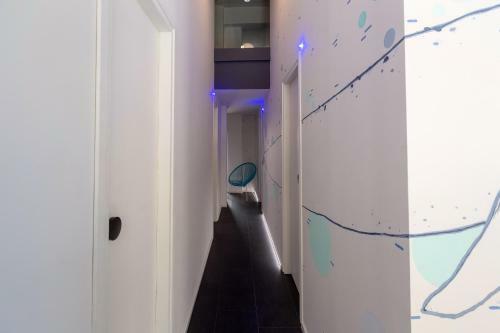 Loc Hospitality Urban Den