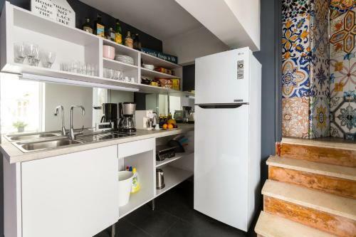 Loc Hospitality Urban Den