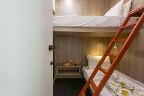 Loc Hospitality Urban Den
