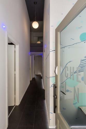 Loc Hospitality Urban Den