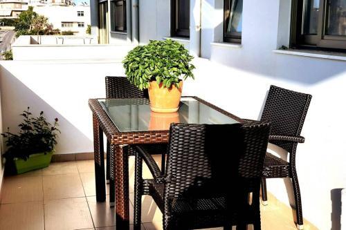 Iriana's Apartment In Center 2