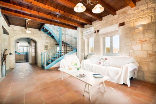 Beachfront Villa Turquoise With Private Pool, Bbq And Ping Pong Table