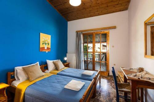 Effie Beach Front Apartment With Pool